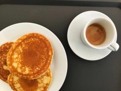 Pancakes e caffè